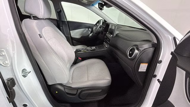 2023 Lunar White Hyundai Kona Electric SE FWD SUV