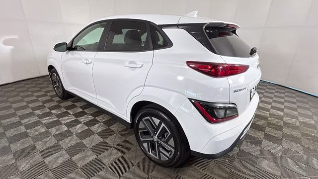 2023 Lunar White Hyundai Kona Electric SE FWD SUV