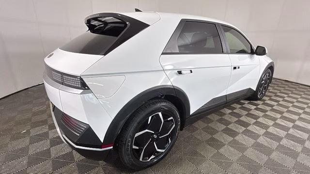 2024 Atlas White Hyundai IONIQ 5 SEL RWD SUV