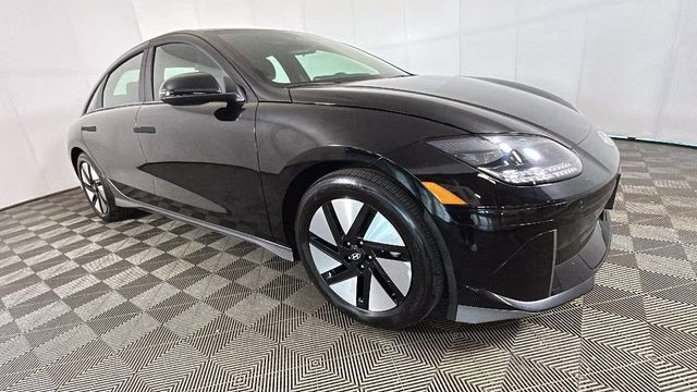 2024 Onyx Black Hyundai IONIQ 6 SE RWD Sedan