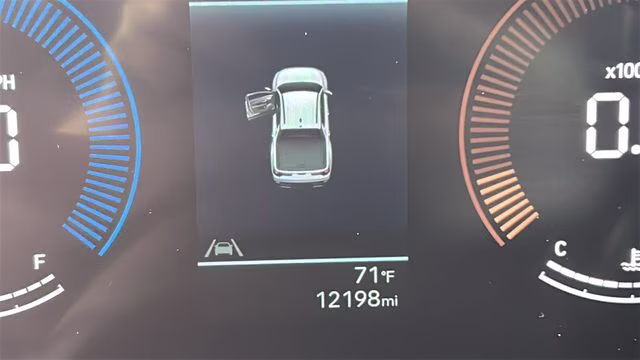 2025 Phantom Black Hyundai Santa Cruz SE FWD Truck