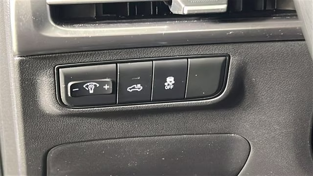 2025 Phantom Black Hyundai Santa Cruz SE FWD Truck