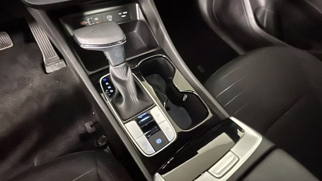 2025 Phantom Black Hyundai Santa Cruz SE FWD Truck