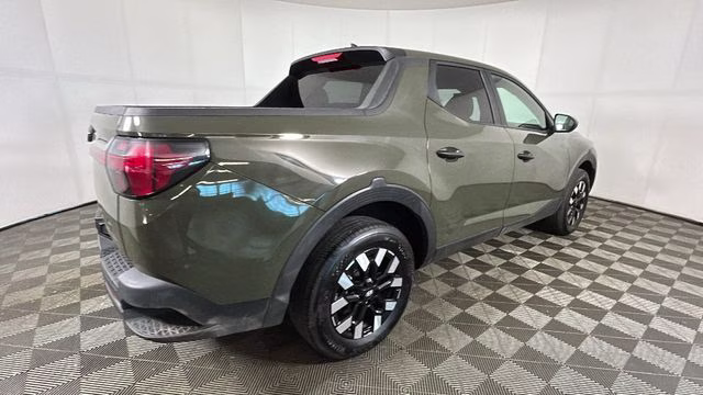 2025 Phantom Black Hyundai Santa Cruz SE FWD Truck