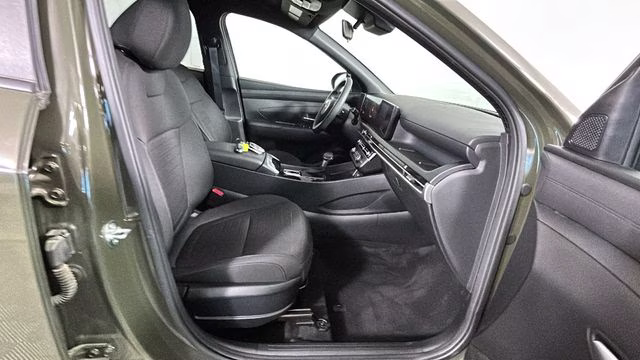 2025 Phantom Black Hyundai Santa Cruz SE FWD Truck