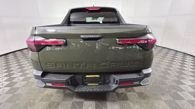 2025 Phantom Black Hyundai Santa Cruz SE FWD Truck