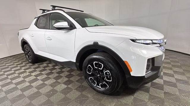 2023 Atlas White Hyundai Santa Cruz SEL Premium AWD Truck