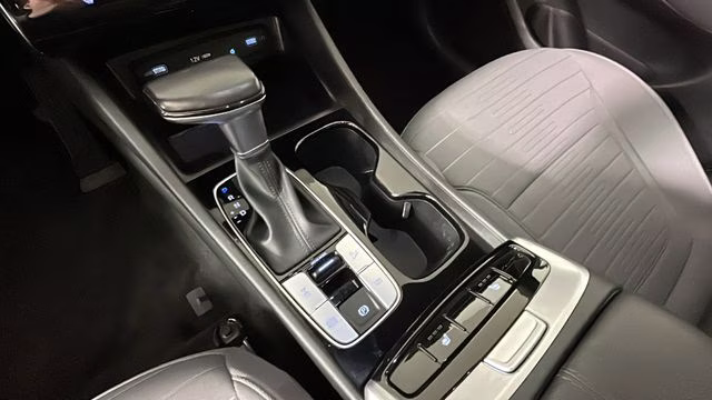 2023 Atlas White Hyundai Santa Cruz SEL Premium AWD Truck