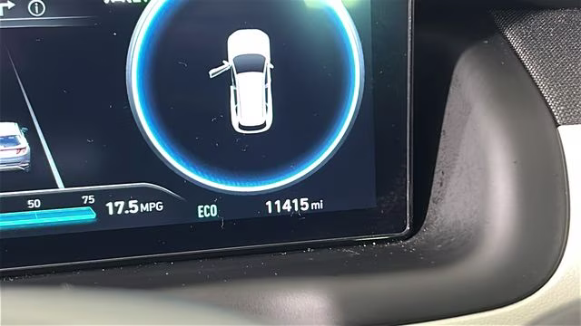 2024 White Pearl Hyundai Tucson Hybrid Limited AWD SUV