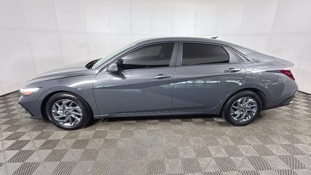 2024 Ecotronic Gray Hyundai Elantra SEL FWD Sedan