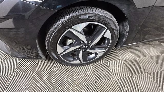 2023 Phantom Black Hyundai Elantra Hybrid Limited FWD Sedan