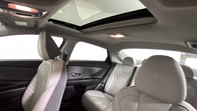 2023 Phantom Black Hyundai Elantra Hybrid Limited FWD Sedan