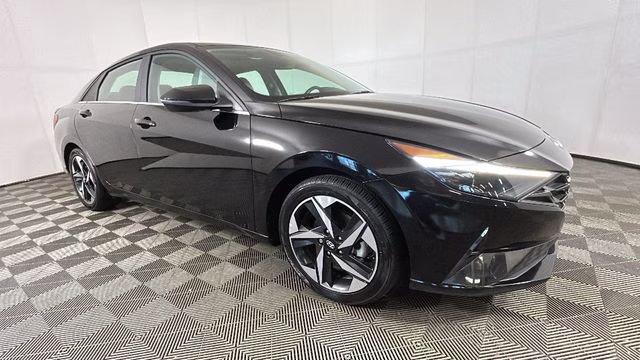 2023 Phantom Black Hyundai Elantra Hybrid Limited FWD Sedan