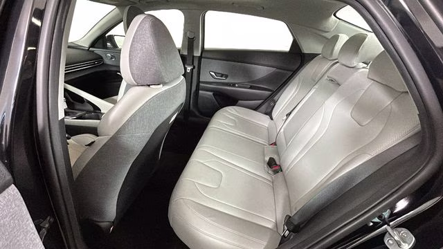 2023 Phantom Black Hyundai Elantra Hybrid Limited FWD Sedan