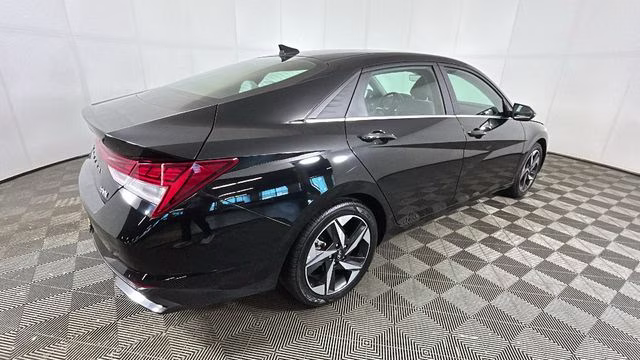 2023 Phantom Black Hyundai Elantra Hybrid Limited FWD Sedan