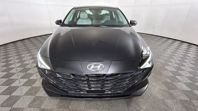 2023 Phantom Black Hyundai Elantra Hybrid Limited FWD Sedan