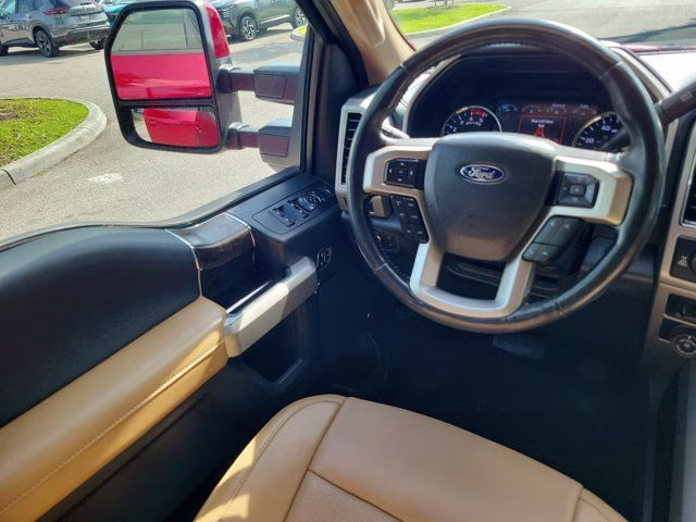 2022 Red Metallic Ford Super Duty F-250 SRW Lariat 4X4 Truck