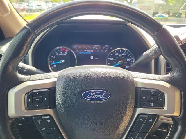 2022 Red Metallic Ford Super Duty F-250 SRW Lariat 4X4 Truck
