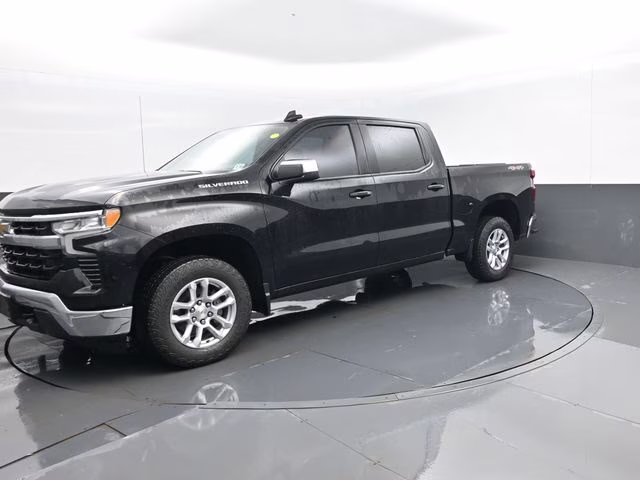 2024 Black Chevrolet Silverado 1500 LT 4X4 Truck