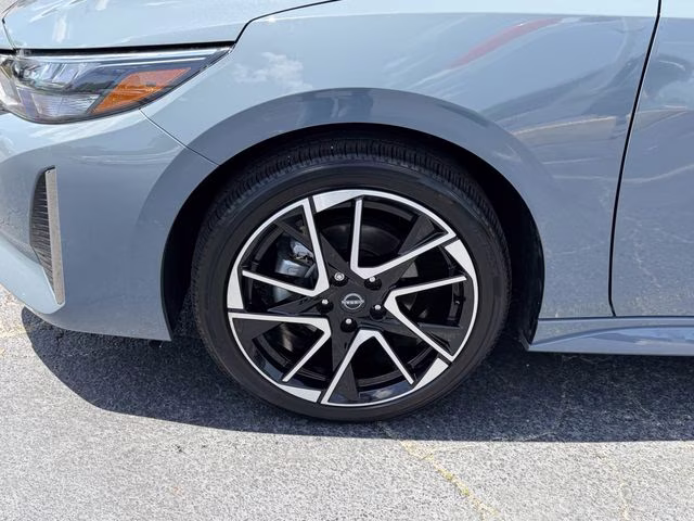 2024 Atlantic Gray Metallic Nissan Sentra SR FWD Sedan