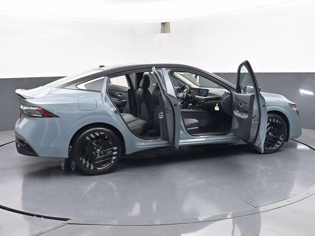 2026 Atlantic Gray/Super Black Nissan Sentra SR FWD Sedan