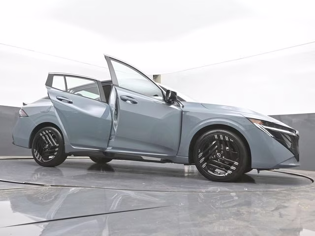 2026 Atlantic Gray/Super Black Nissan Sentra SR FWD Sedan