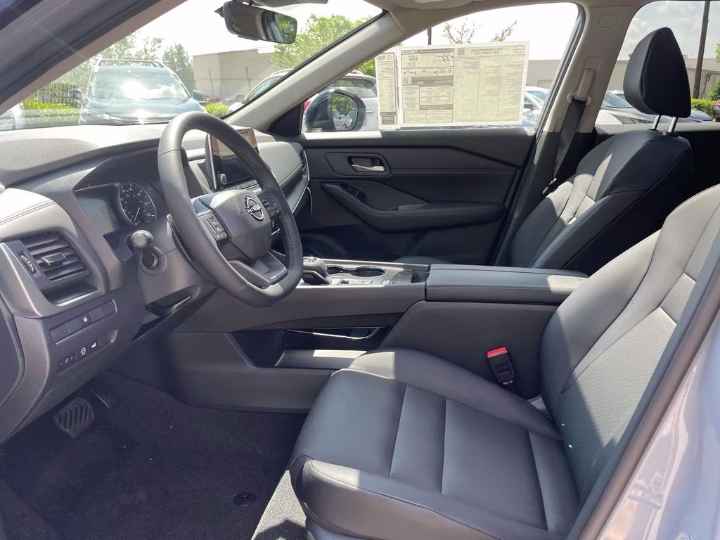 2026 Boulder Gray Pearl Nissan Rogue Dark Armor FWD SUV