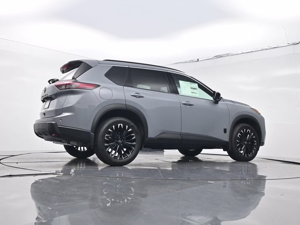 2026 Boulder Gray Pearl Nissan Rogue Dark Armor FWD SUV