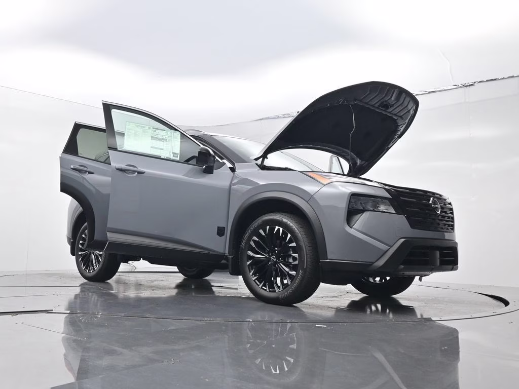 2026 Boulder Gray Pearl Nissan Rogue Dark Armor FWD SUV