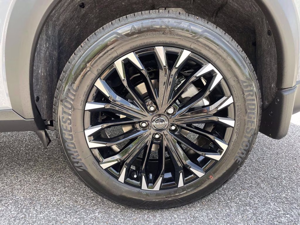 2026 Boulder Gray Pearl Nissan Rogue Dark Armor FWD SUV