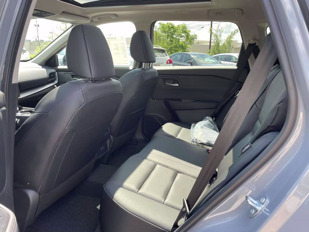 2026 Boulder Gray Pearl Nissan Rogue Dark Armor FWD SUV