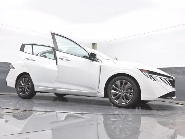 2026 Aspen White Tricoat Nissan Sentra SL FWD Sedan