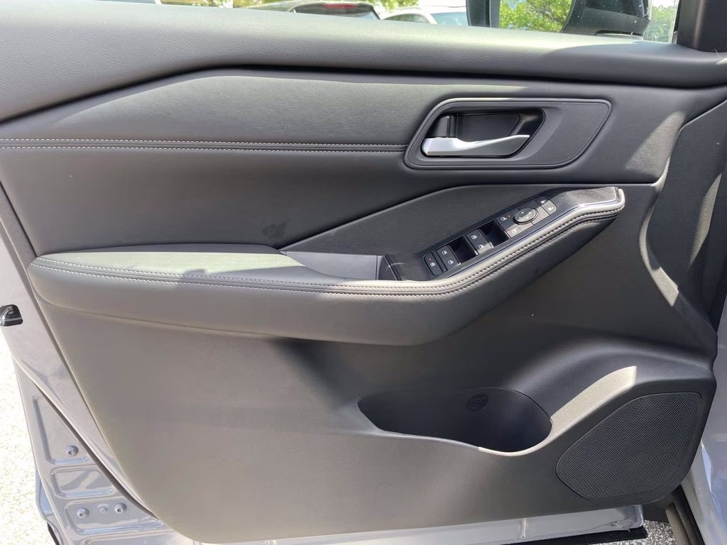 2026 Boulder Gray Pearl Nissan Rogue Dark Armor FWD SUV