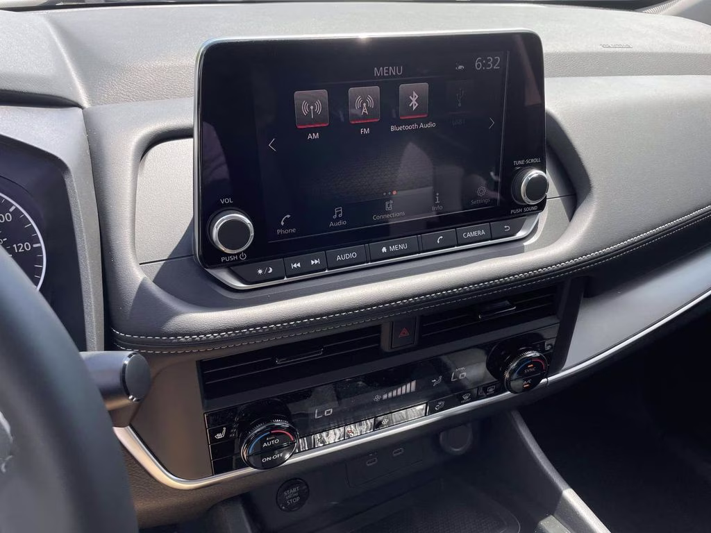2026 Boulder Gray Pearl Nissan Rogue Dark Armor FWD SUV