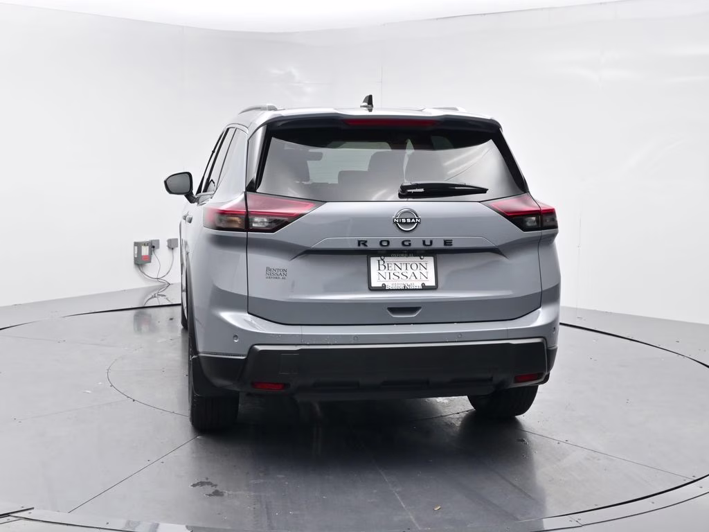 2026 Boulder Gray Pearl Nissan Rogue Dark Armor FWD SUV