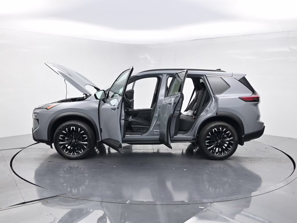 2026 Boulder Gray Pearl Nissan Rogue Dark Armor FWD SUV