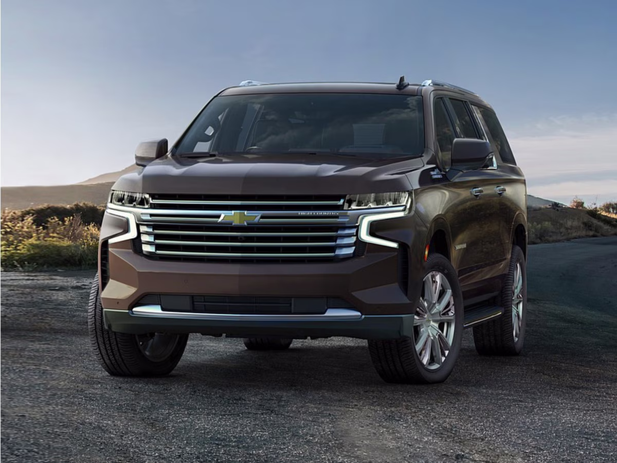 2023 Summit White Chevrolet Suburban Premier 4X4 SUV