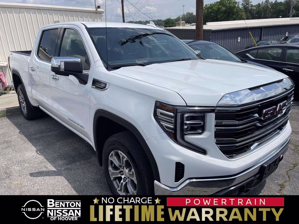 2025 GMC Sierra 4WD Crew Cab Short Box SLT's photo