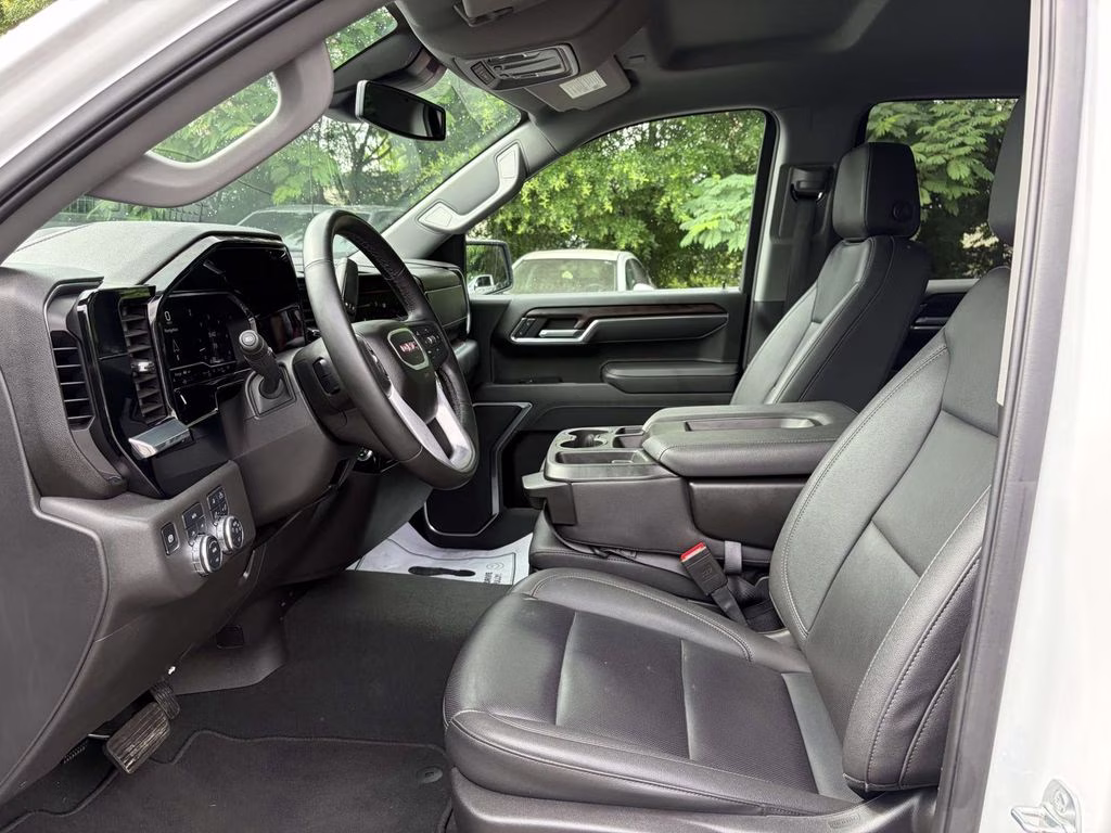 2025 Summit White GMC Sierra 1500 SLT 4X4 Truck