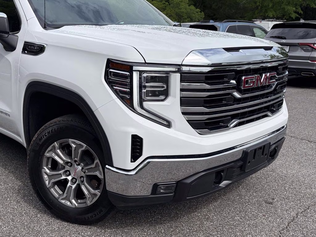 2025 Summit White GMC Sierra 1500 SLT 4X4 Truck