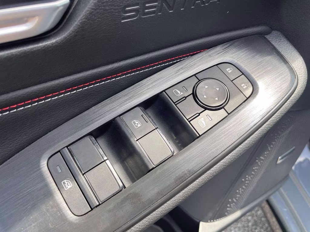 2026 Atlantic Gray/Super Black Nissan Sentra SR FWD Sedan