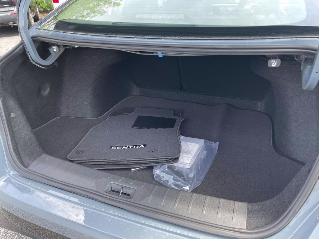 2026 Atlantic Gray/Super Black Nissan Sentra SR FWD Sedan