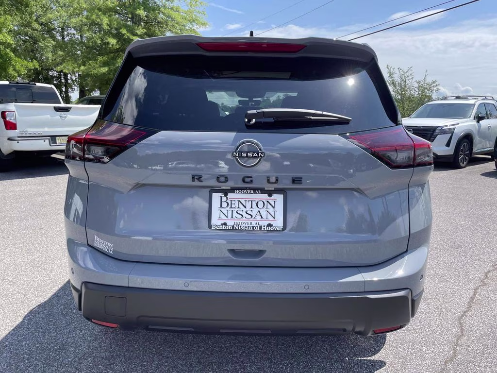 2026 Boulder Gray Pearl Nissan Rogue Dark Armor FWD SUV
