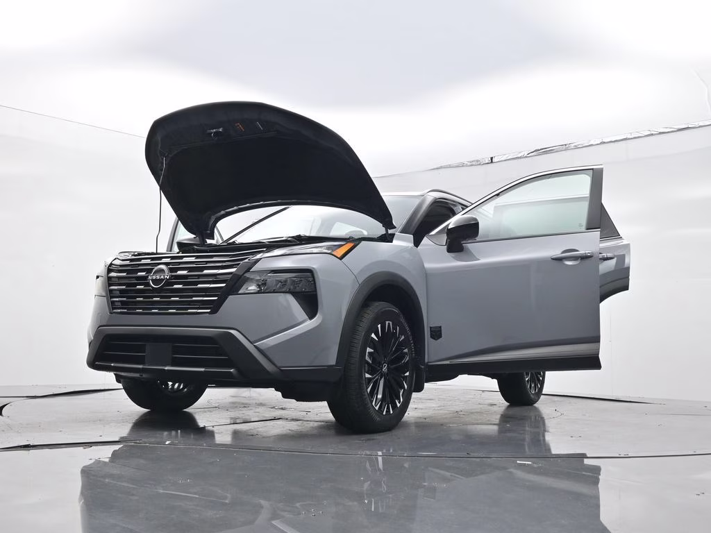 2026 Boulder Gray Pearl Nissan Rogue Dark Armor FWD SUV