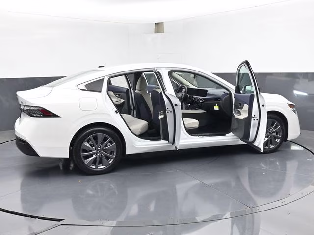 2026 Aspen White Tricoat Nissan Sentra SL FWD Sedan