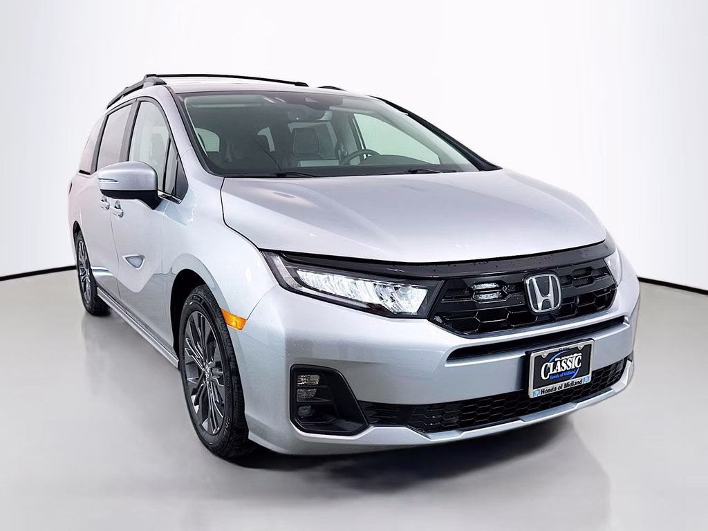 2026 Honda Odyssey Touring's photo