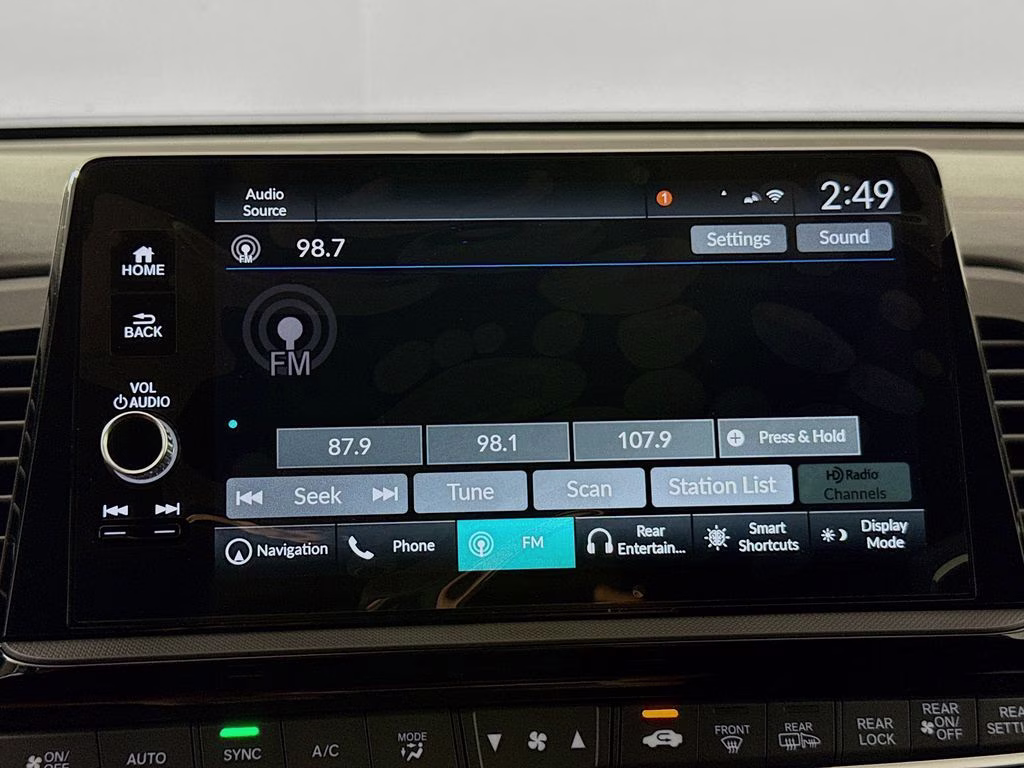 2026 Solar Silver Metallic Honda Odyssey Touring FWD Van