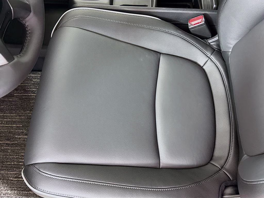 2026 Solar Silver Metallic Honda Odyssey Touring FWD Van