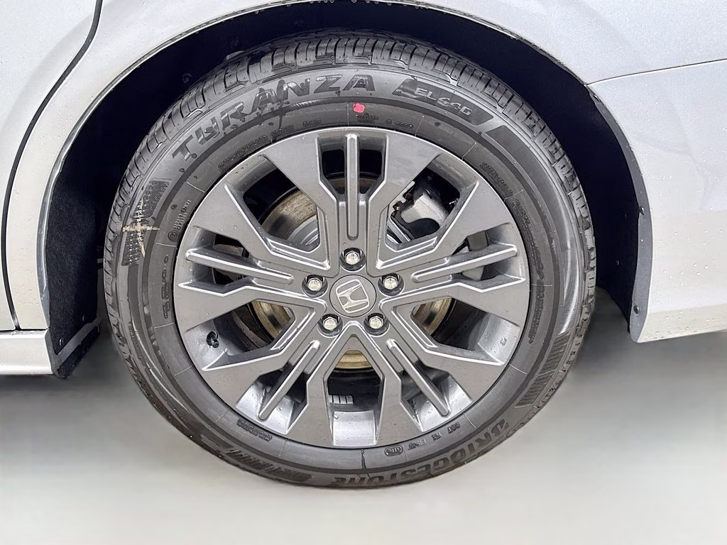 2026 Solar Silver Metallic Honda Odyssey Touring FWD Van