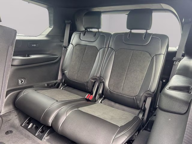 2026 Baltic Gray Metallic Clearcoat Jeep Grand Cherokee L Altitude 4X4 SUV